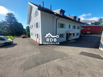 Appartement lumineux de 4,5 pièces au rez-de-chaussée, entre Genève et Lausanne image 1