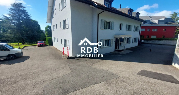 Appartement lumineux de 4,5 pièces au rez-de-chaussée, entre Genève et Lausanne image 1