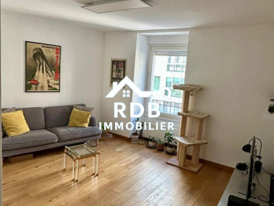 Appartement de 4 pièces au 2ème étage situé à Genève 1205 image 2