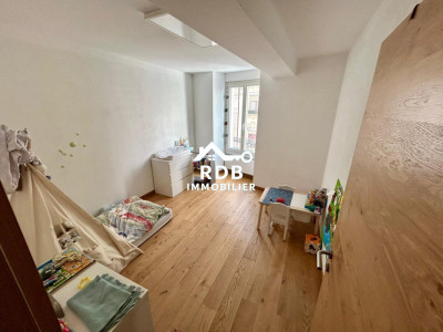 Appartement de 4 pièces au 2ème étage situé à Genève 1205 image 5