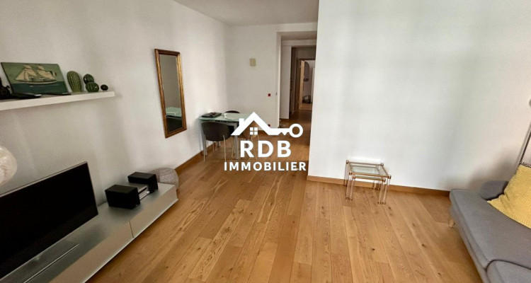 Appartement de 4 pièces au 2ème étage situé à Genève 1205 image 4