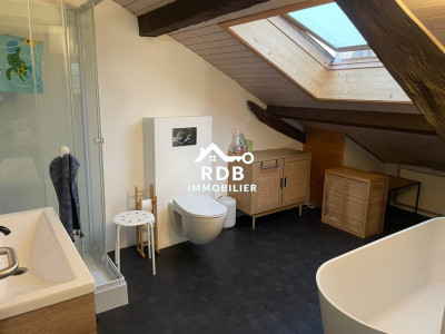 Maison meublée de 190 m² avec jardin, terrasse et parking – location temporaire image 11
