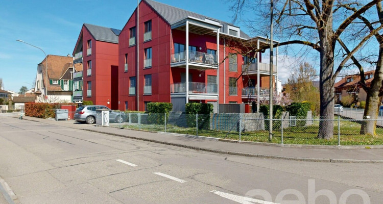 Stilvolle 3.5-Zimmerwohnung mit Balkon und Einstellhallenplatz image 4
