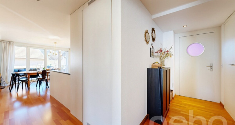 Stilvolle 3.5-Zimmerwohnung mit Balkon und Einstellhallenplatz image 8