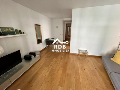 Appartement de 4 pièces au 2ème étage situé à Genève 1205 image 4