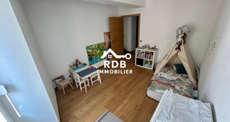 Appartement de 4 pièces au 2ème étage situé à Genève 1205 image 3