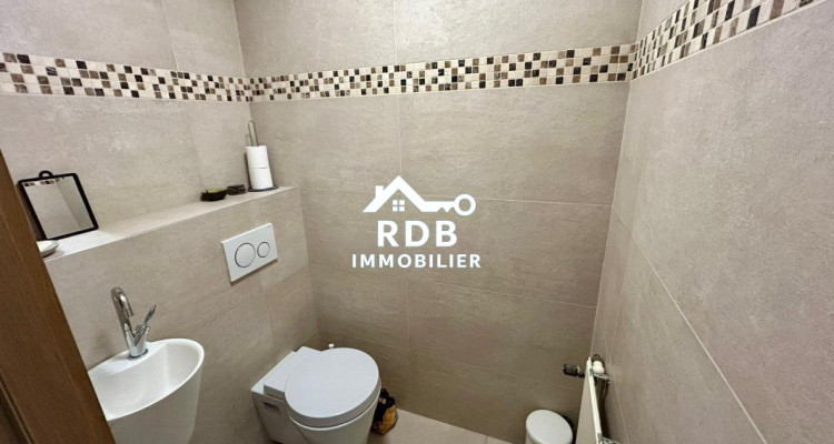 Appartement de 4 pièces au 2ème étage situé à Genève 1205 image 12