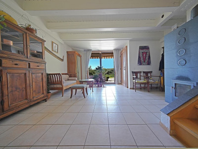 Location - Spacieuse villa contigüe au calme et avec vue  image 1