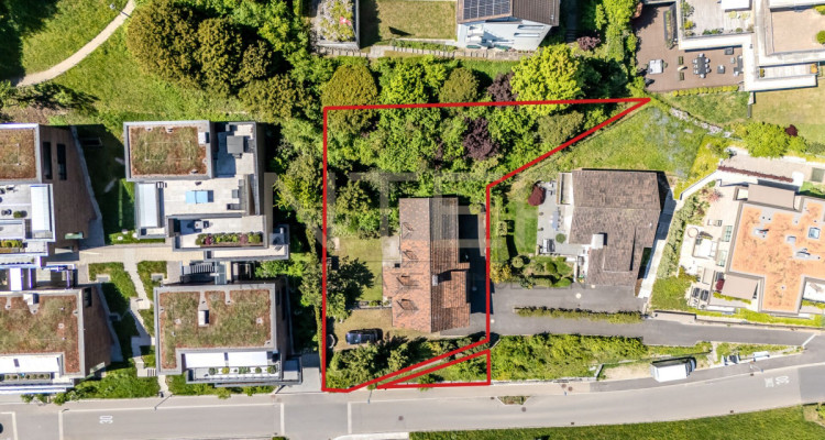 Stilvolles freistehendes 6.5-Zi-EFH mit 981 m² Grundstück, Seesicht und Entwicklungspotenzial in Oberrieden image 5