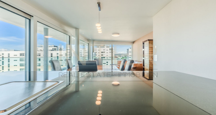 Grosszügige 5.5-Zimmerwohnung mit grossem Balkon im Feldpark Zug image 8