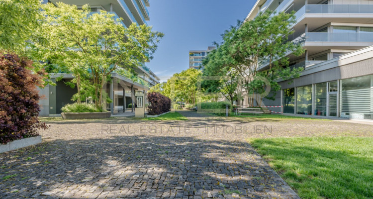 Reserviert: Grosszügige 5.5-Zimmerwohnung mit grossem Balkon im Feldpark Zug image 9