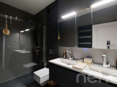Idéalement situé avec un beau jardin - CASATAX image 8