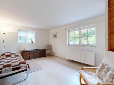Einfamilienhaus mit ausbaubarem Ökonomiegebäude und grossem Grundstück image 9