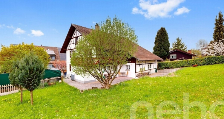 Einfamilienhaus mit ausbaubarem Ökonomiegebäude und grossem Grundstück image 1