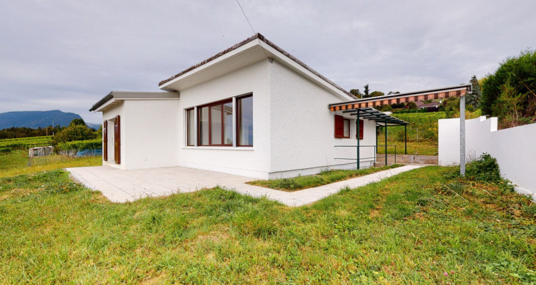 Maison individuelle avec vue imprenable sur le lac image 1