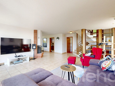 Einfamilienhaus mit viel Privatsphäre und unverbaubarem Ausblick image 3