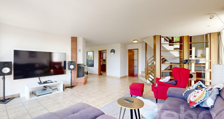 Einfamilienhaus mit viel Privatsphäre und unverbaubarem Ausblick image 3