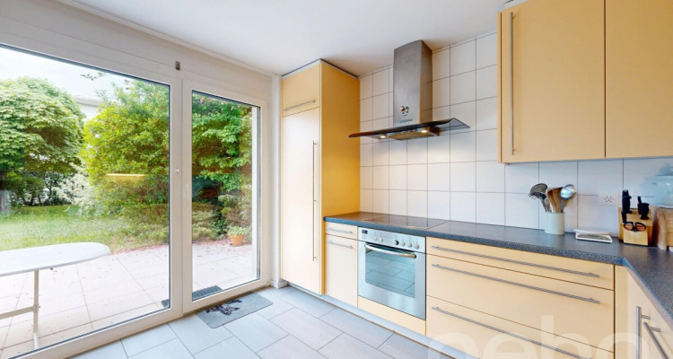 Spacieuse villa de 6,5 pièces avec jardin arborisé à Cernier image 8