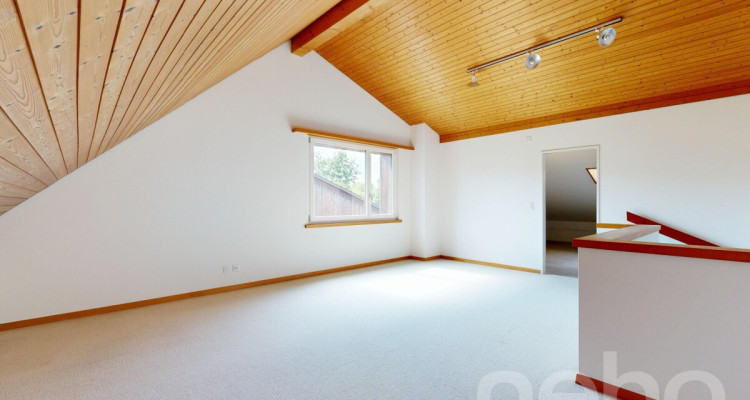 Charmantes 5.5 Zimmer-Reiheneckhaus mit ausgebautem Dachgeschoss image 3