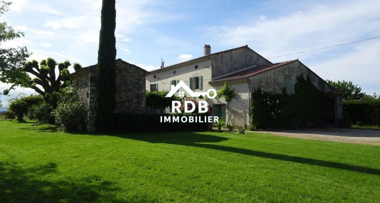 Ancienne ferme rénovée du XIXᵉ siècle en Drôme Provençale - France image 1
