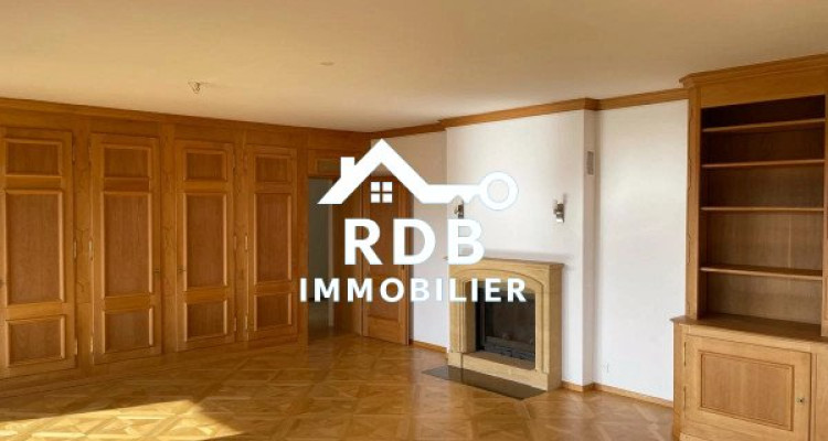 Magnifique appartement de 5.5 pièces, médian, 145m2 au 9ème et dernier étage. image 2