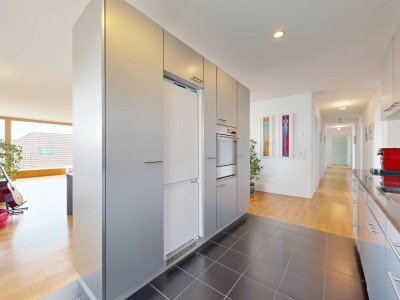 Lichtdurchflutete 5.5-Zimmer-Terrassenwohnung mit Panorama-Seesicht image 7