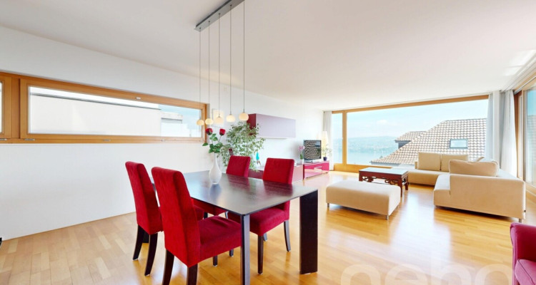Lichtdurchflutete 5.5-Zimmer-Terrassenwohnung mit Panorama-Seesicht image 2