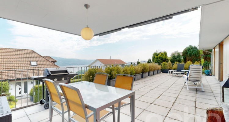 Lichtdurchflutete 5.5-Zimmer-Terrassenwohnung mit Panorama-Seesicht image 8