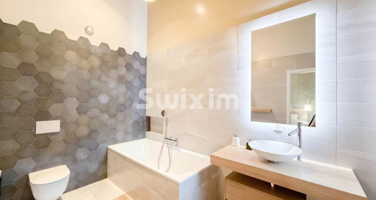 Modern HPE townhouse image 6