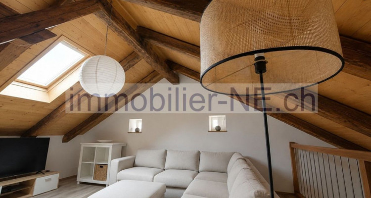 Superbe appartement en attique avec garage et place de parc extérieure image 1
