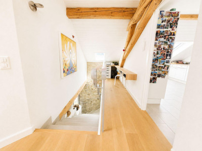 Élégant Attique de Caractère au Coeur du Vieux Puplinge image 4