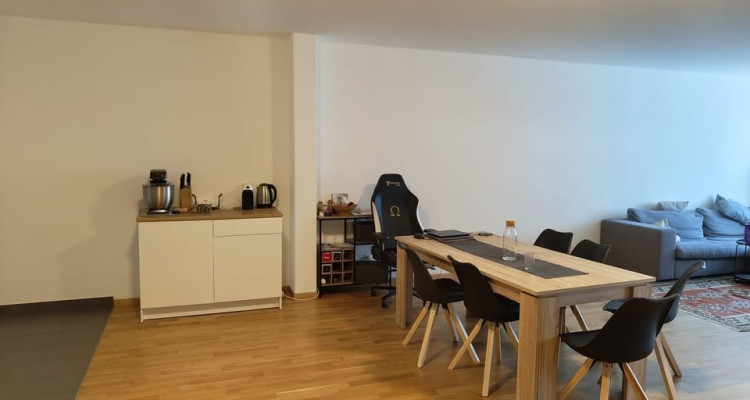 Spacieux appartement de 4 pièces – 80 m² – Les Acacias image 2