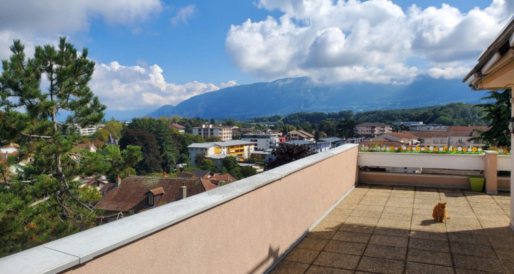 LOGEMENT ST-JULIEN CENTRE, A 3 MIN. A PIED DE TOUS LES COMMERCES, 5 MIN. DES BUS image 2