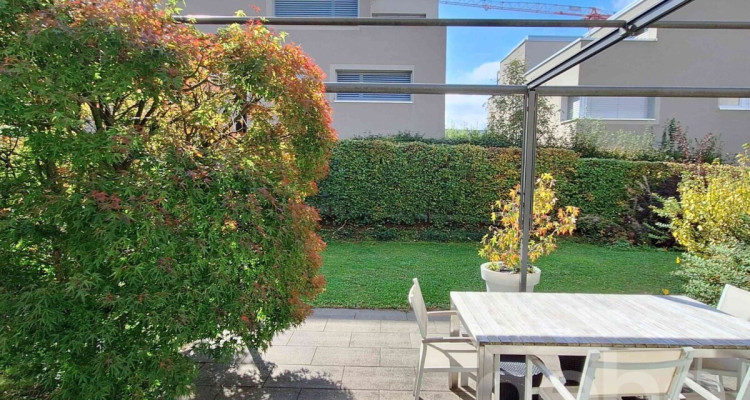 Doppelhaushälfte mit Garten in Uster image 11