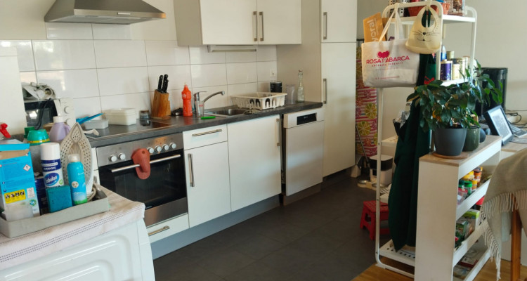 Joli 4 pièces avec grand balcon idéalement situé dans la région de Cointrin GE image 6