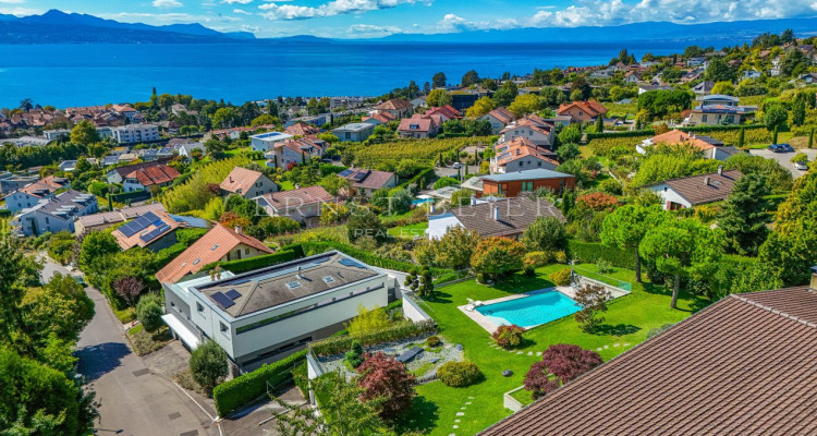 Propriété de prestige avec jardin paysager, piscine et panorama sur le Léman image 11