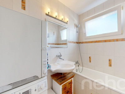 Wohnen mit Charme: Lichtdurchflutete Dachwohnung mit Terrasse image 10