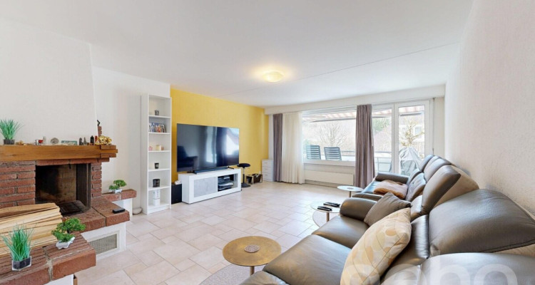 Wohnen mit Charme: Lichtdurchflutete Dachwohnung mit Terrasse image 4