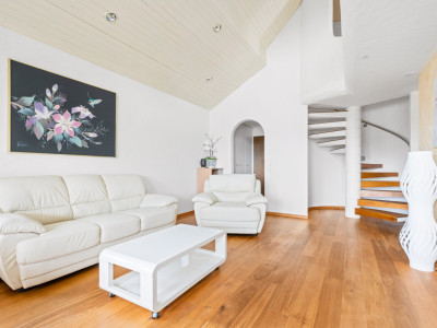 Grosszügige 5.5 Zimmer Maisonettewohnung in Wilen b. Wollerau image 4