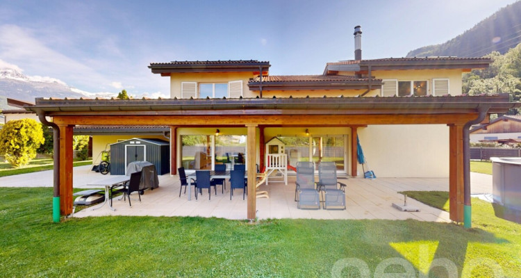 Spacieuse maison individuelle avec cuisine moderne et vaste terrasse image 4