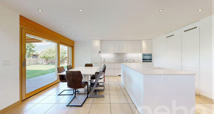 Spacieuse maison individuelle avec cuisine moderne et vaste terrasse image 7