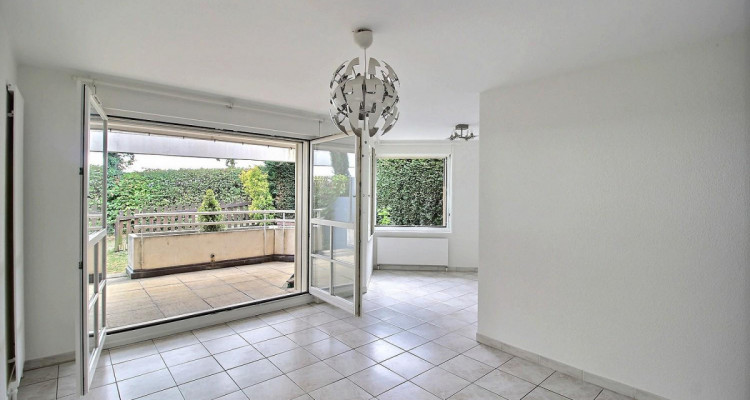 Lumineux rez-souplex, de 160 m2 avec terrasse et jardin image 2