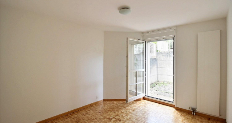 Lumineux rez-souplex, de 160 m2 avec terrasse et jardin image 4