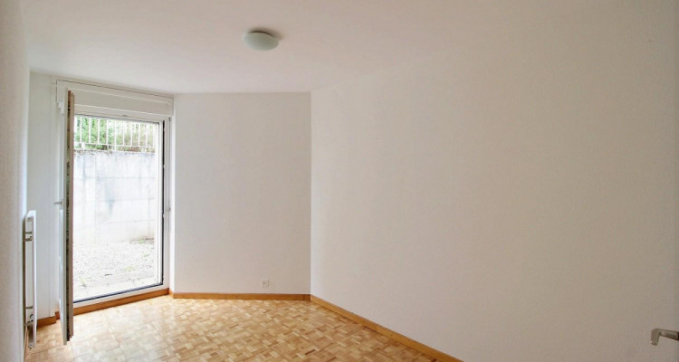 Lumineux rez-souplex, de 160 m2 avec terrasse et jardin image 5