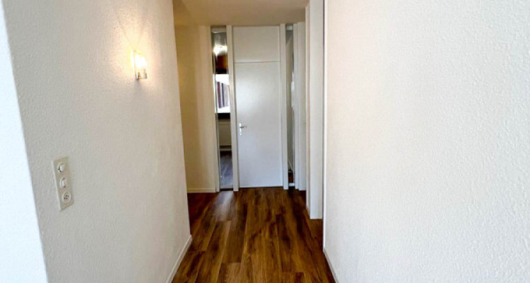 Appartement 4.5 pièces rénové à Veyras image 12