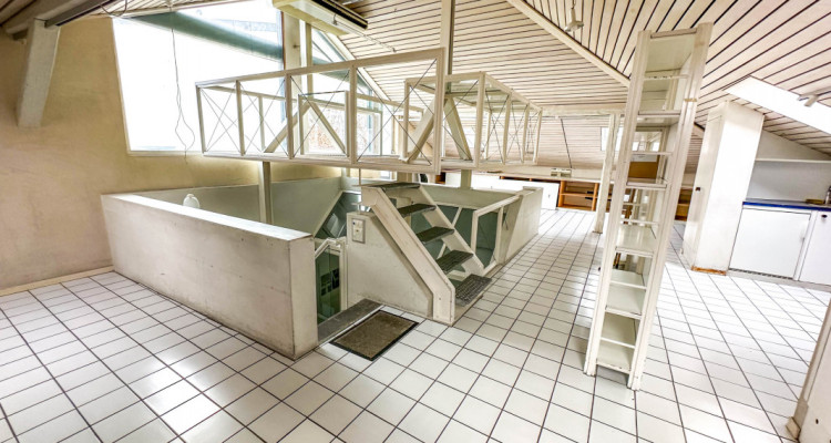 Sierre - bureau loft aux combles avec ample terrasse - Gobet image 4