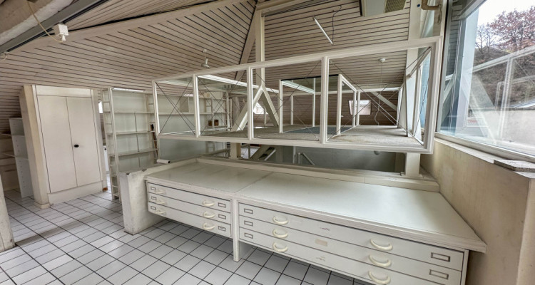 Sierre - bureau loft aux combles avec ample terrasse - Gobet image 11