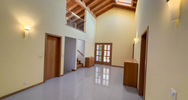Ardon - Spacieuse villa avec 4 logements, idéale pour famille ou investisseur image 5