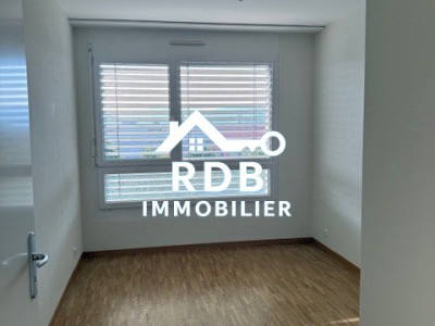Appartement de 5 pièces au 5ème étage situé à Versoix 1290 image 5