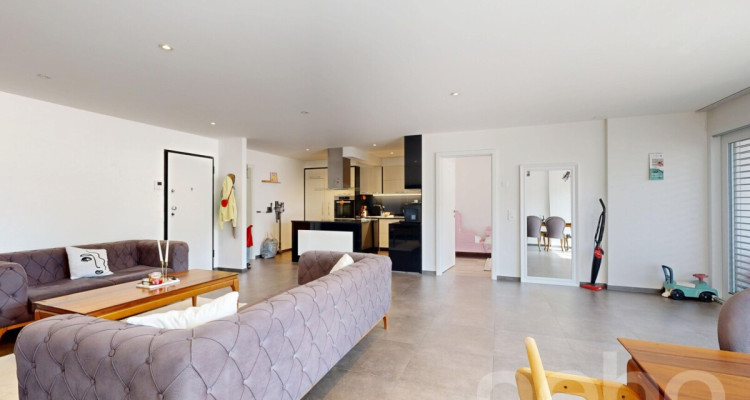 Grand 5,5p de 200 m² + Terrasses ? Idéal Investisseurs ou Bi-familial image 4